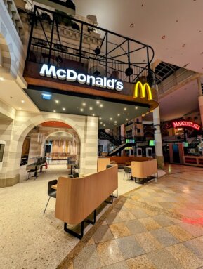 Neubau Mc Donalds Plus City, Pasching